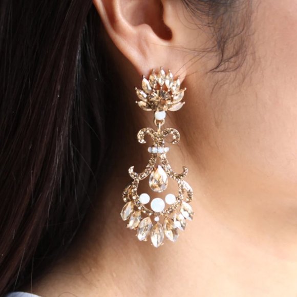 NWOT Austrian Crystal Bridal Jewelry Chandelier Earrings - Picture 2 of 3